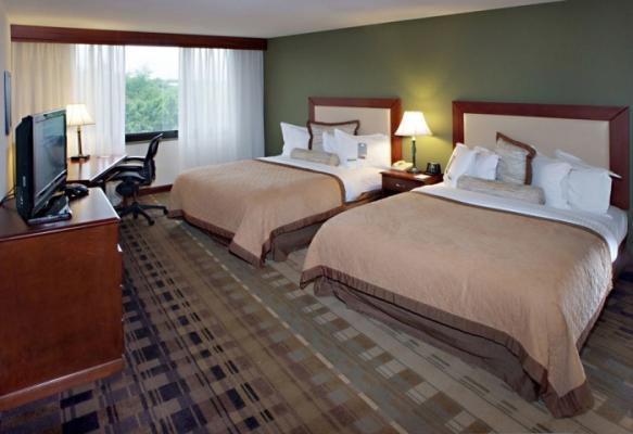 Clarion Hotel & Suites Mount Laurel